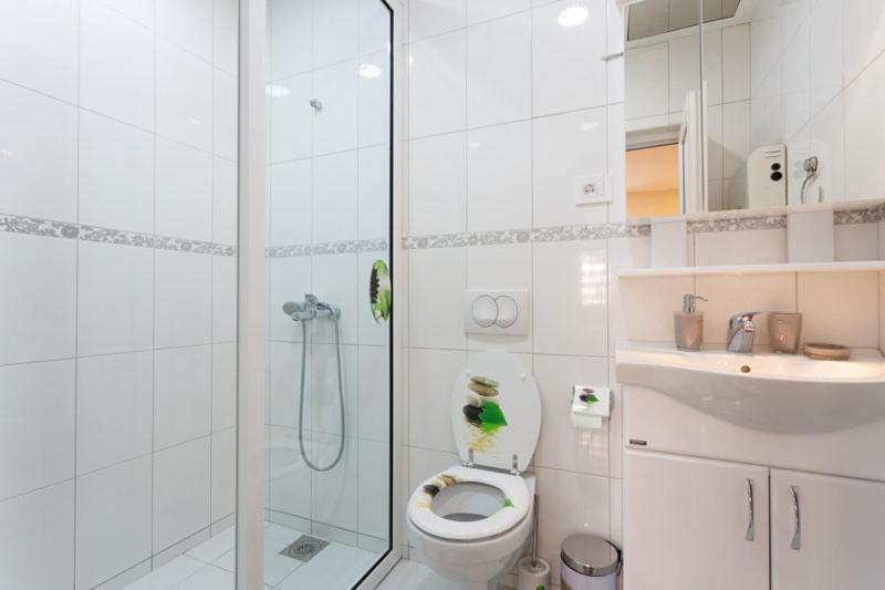 Apartman Uzor Соко Баня Екстериор снимка